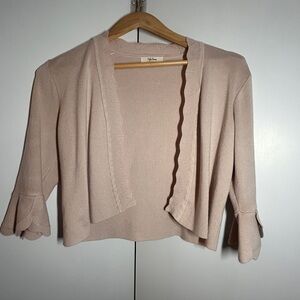 Peyton Primrose Small
Elegant Pink Women's Sweater